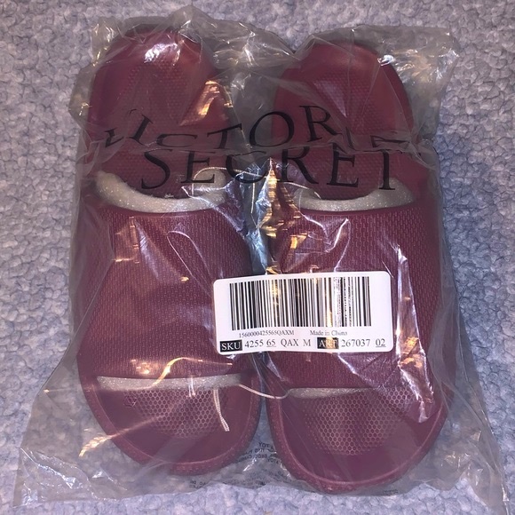 Victoria’s Secret Pink NEW WITH TAG Pillow Slides M (7/8) - Picture 2 of 5